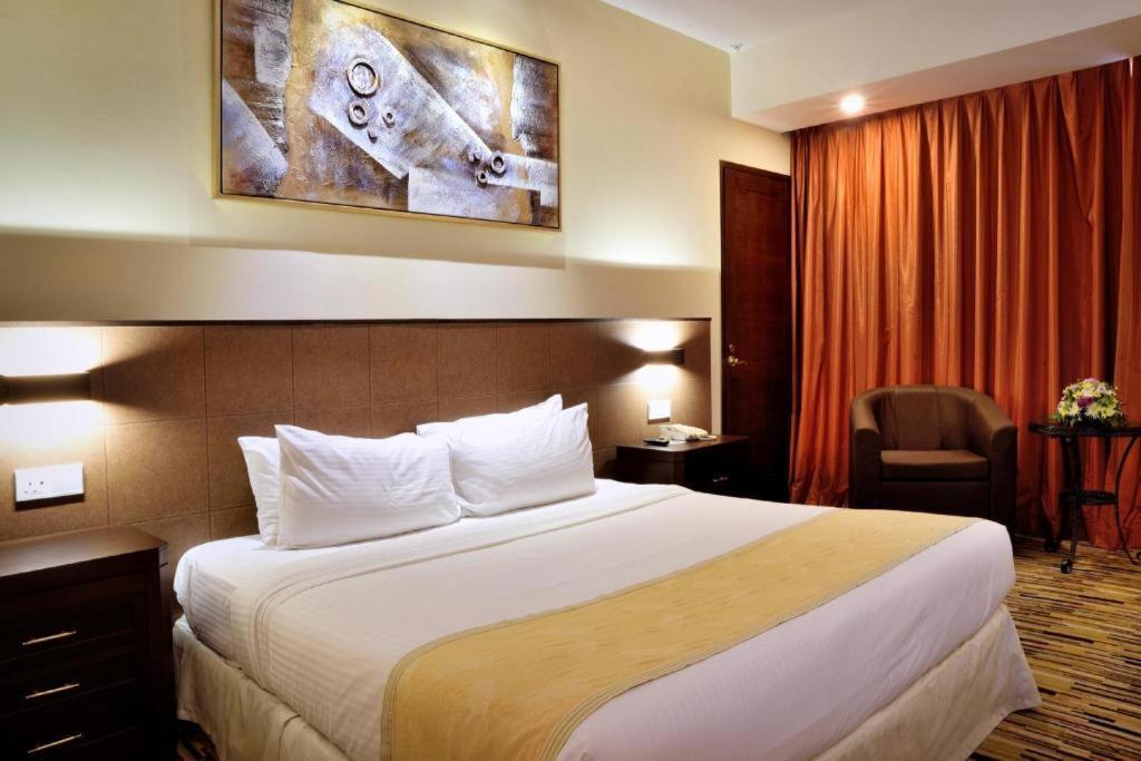 Hotel Royal Penang Джорджтаун Екстер'єр фото