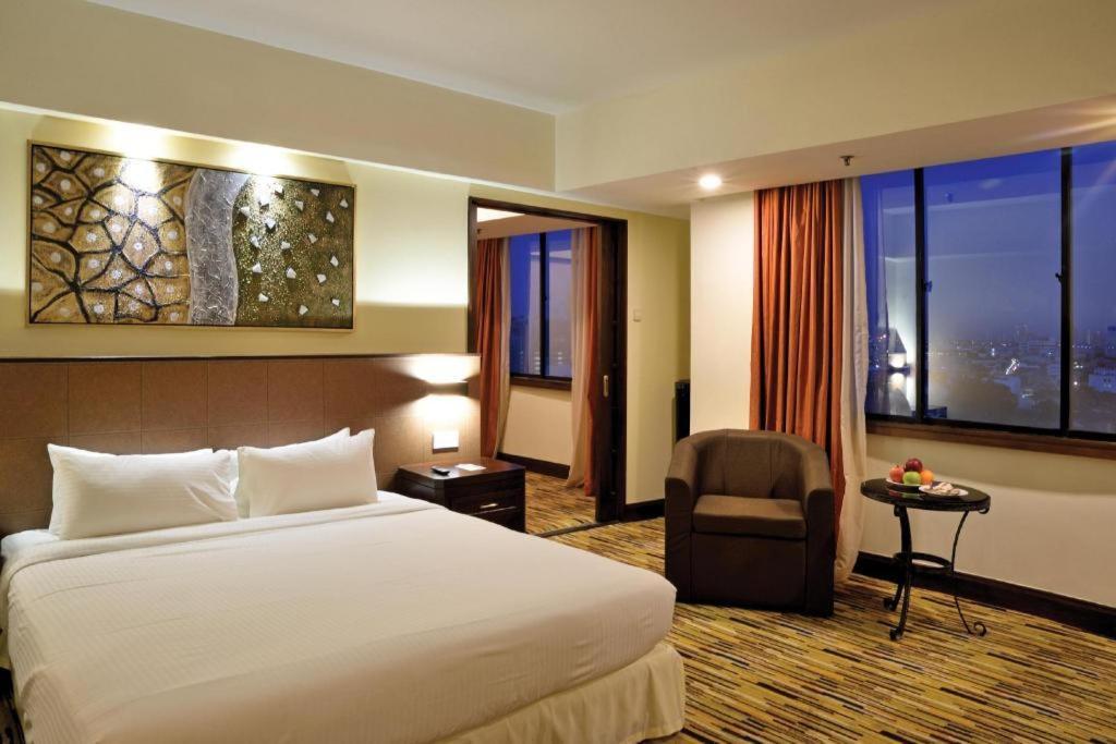 Hotel Royal Penang Джорджтаун Екстер'єр фото